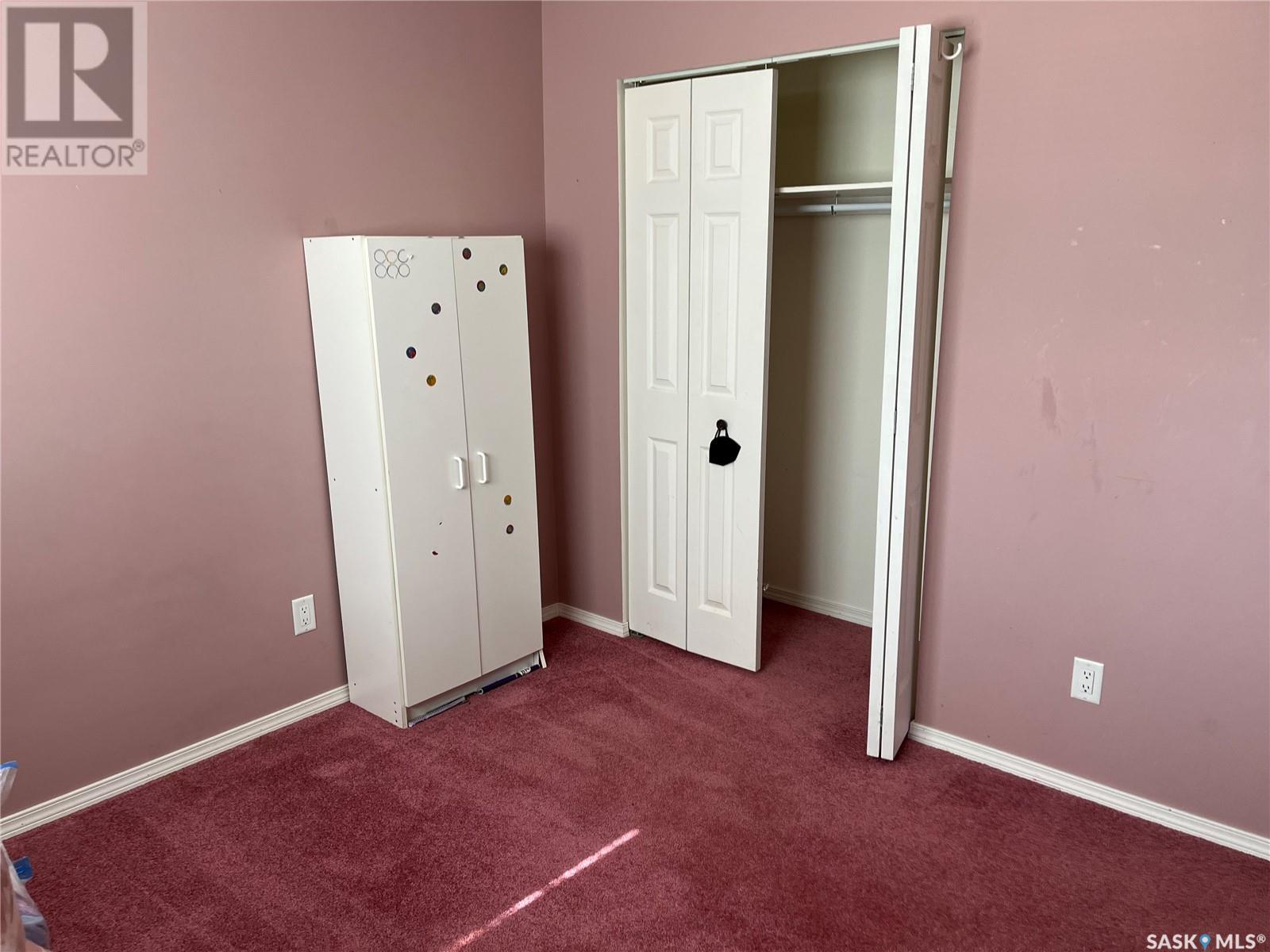 602 Centre Street, Assiniboia, Saskatchewan  S0H 0B0 - Photo 8 - SK010436