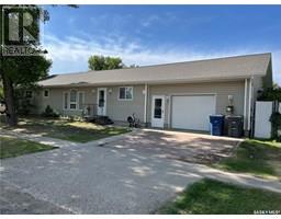 602 Centre Street, Assiniboia, Ca