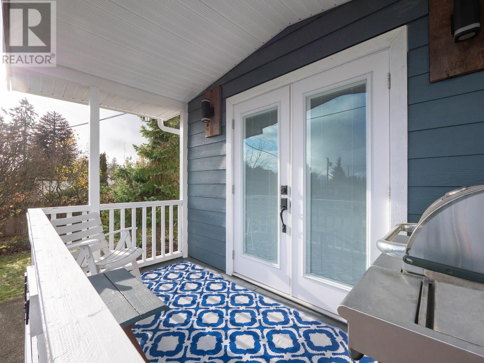 747 CASCADE CRESCENT, Gibsons, British Columbia