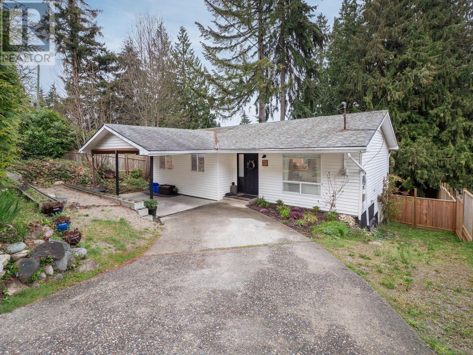 Property at 617 GOWER POINT ROAD image 3