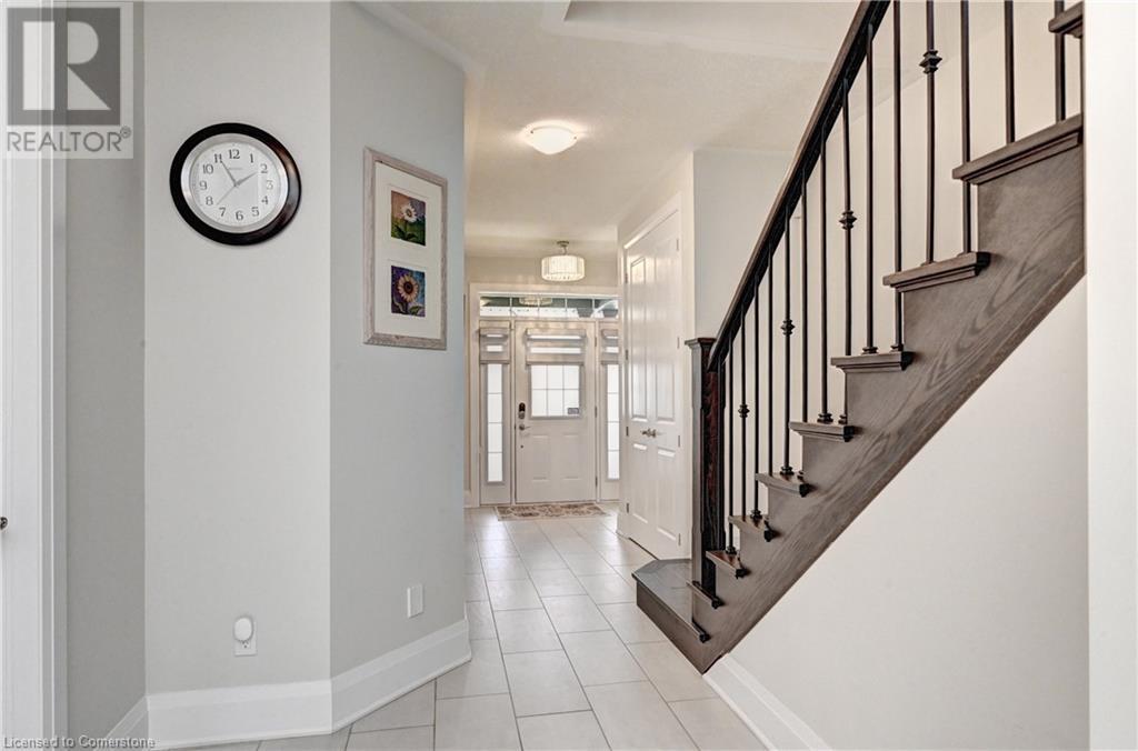 Property at 292 CHOKECHERRY Crescent image 4