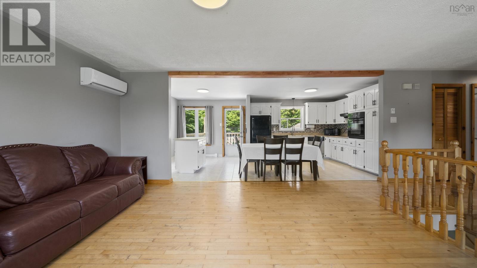 Property at 64 Thomas Street image 4
