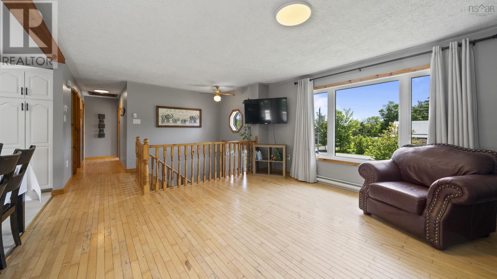 Property at 64 Thomas Street image 3