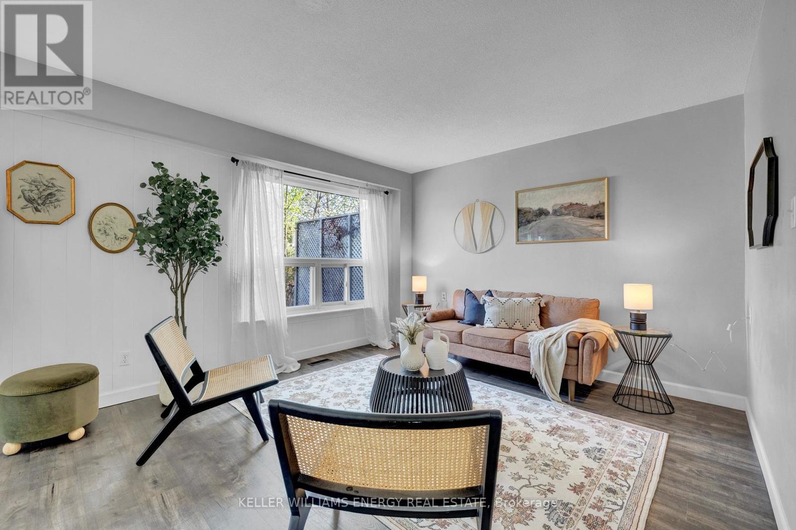 Property at 54 ALONNA STREET image 4