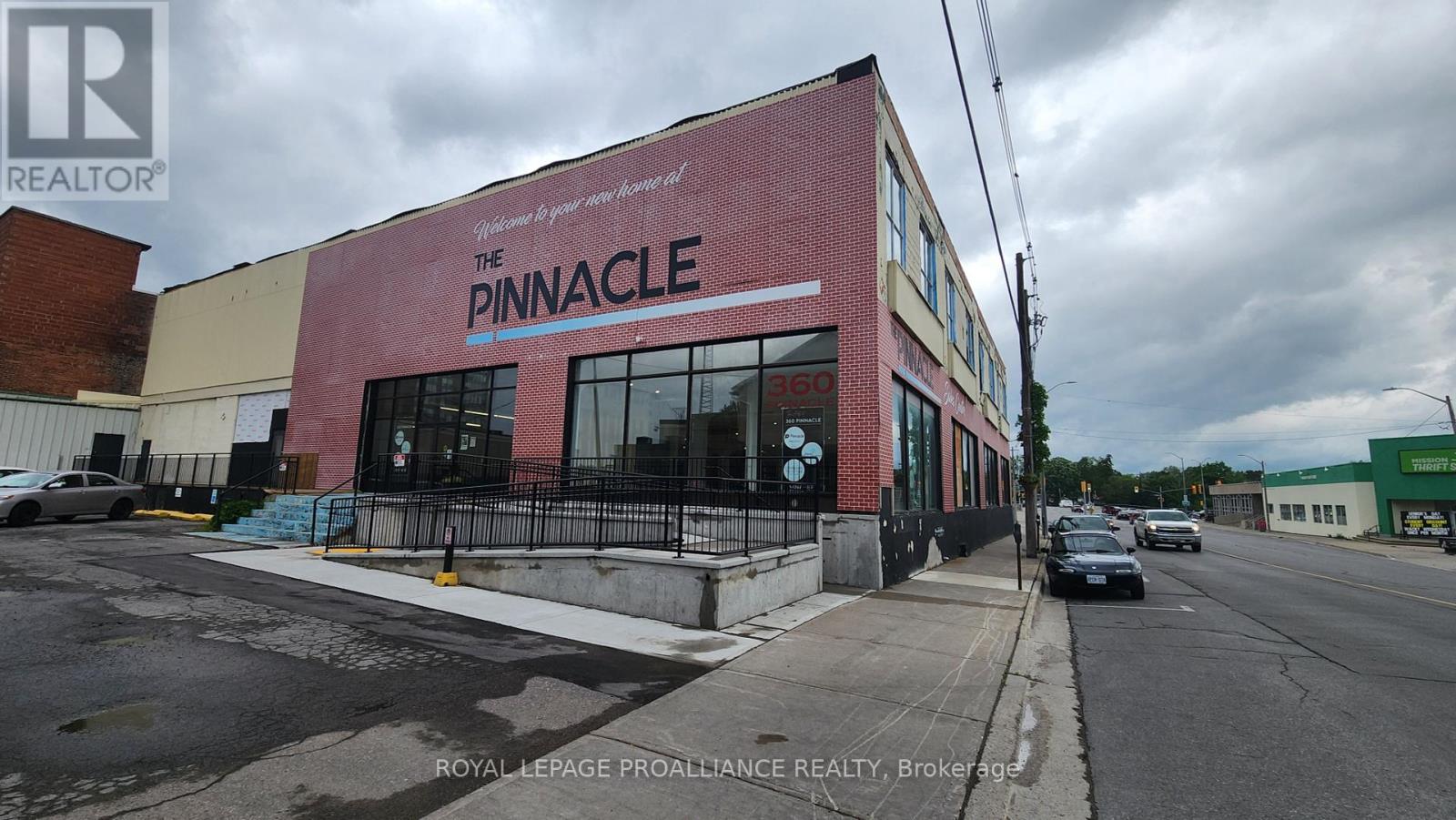 360 PINNACLE STREET, Belleville, Ontario