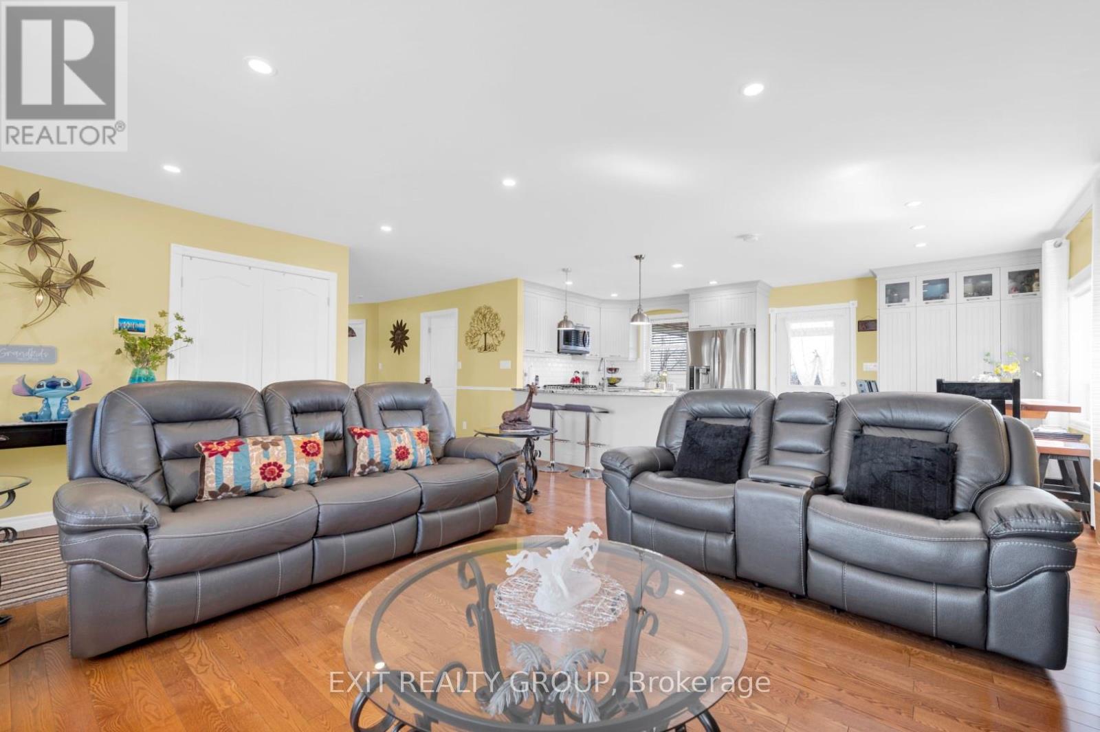 1690 Wallbridge Loyalist Road, Quinte West, Ontario  K8N 4Z5 - Photo 11 - X12239954