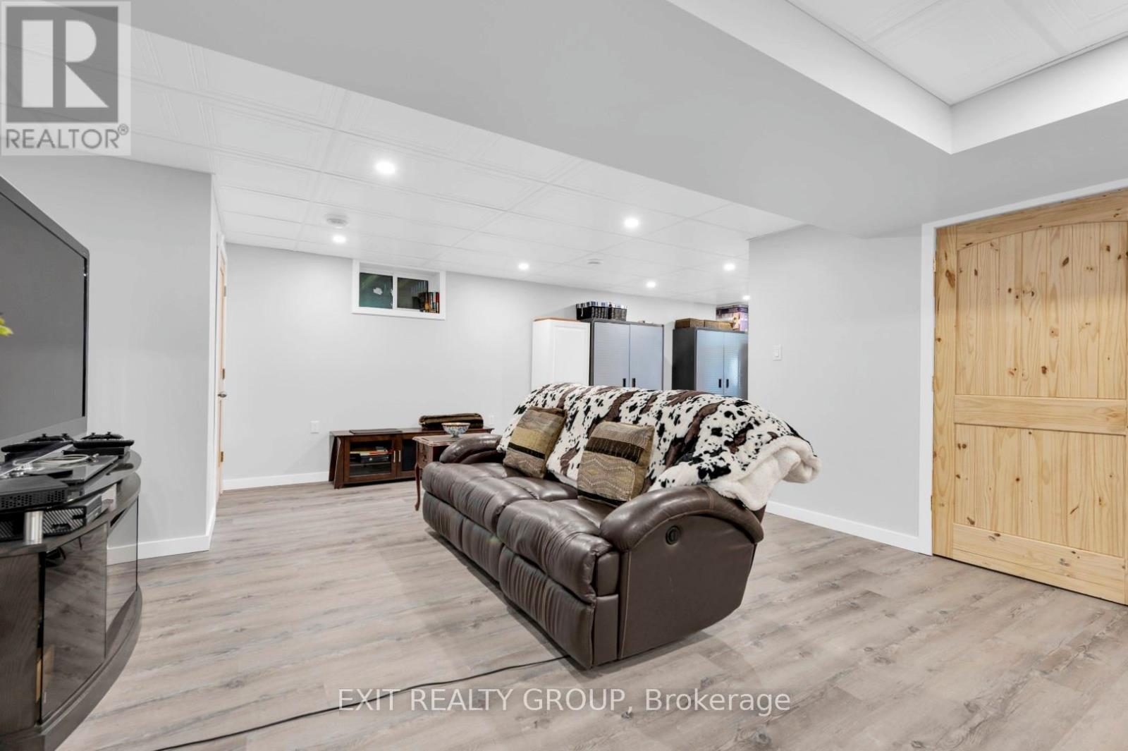 1690 Wallbridge Loyalist Road, Quinte West, Ontario  K8N 4Z5 - Photo 29 - X12239954