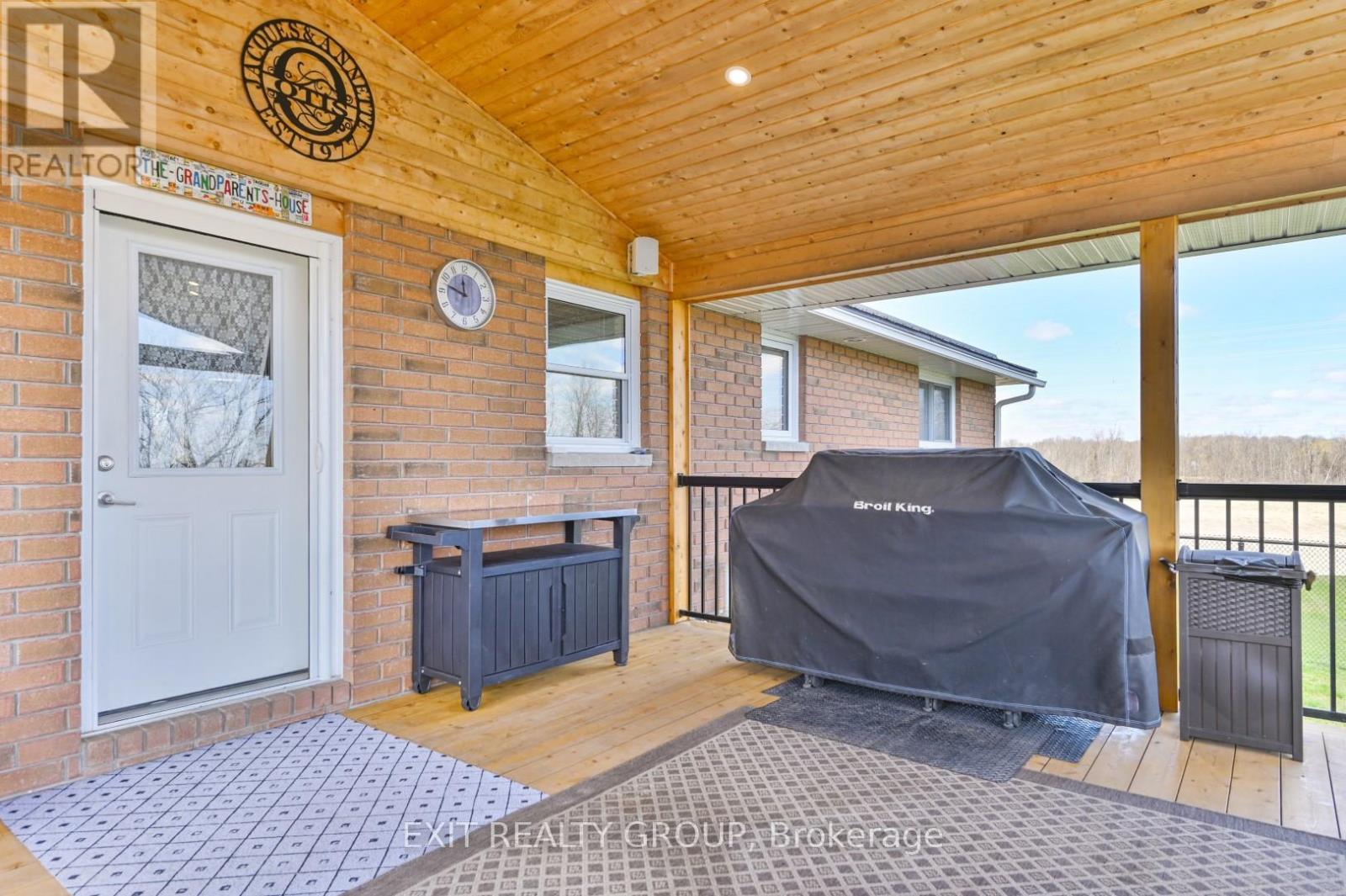 1690 Wallbridge Loyalist Road, Quinte West, Ontario  K8N 4Z5 - Photo 30 - X12239954