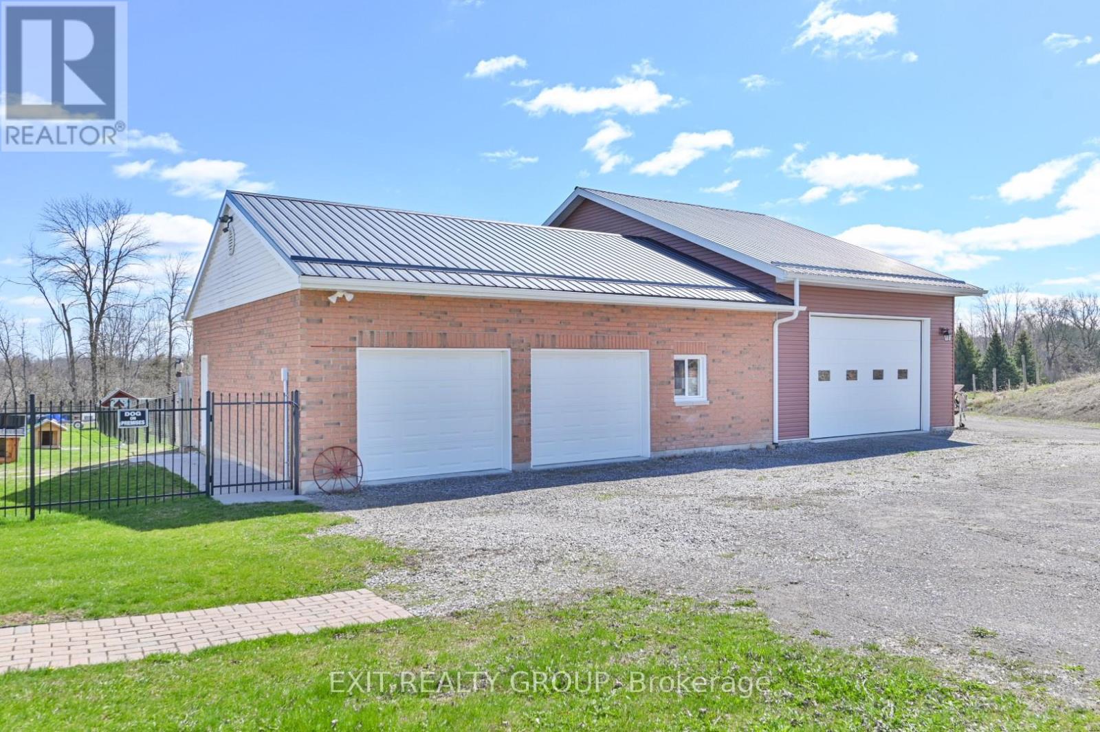 1690 Wallbridge Loyalist Road, Quinte West, Ontario  K8N 4Z5 - Photo 34 - X12239954