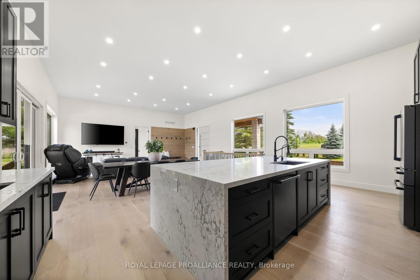 2528 County Rd 3, Prince Edward County, Ontario K0K 1L0 - Photo 14 - X12240297