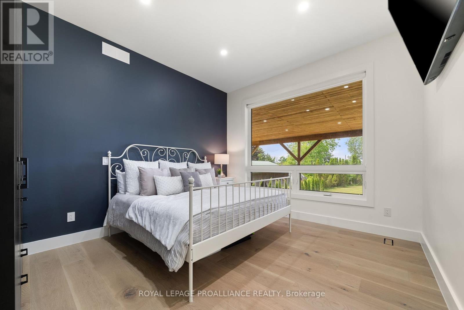 2528 County Rd 3, Prince Edward County, Ontario K0K 1L0 - Photo 19 - X12240297