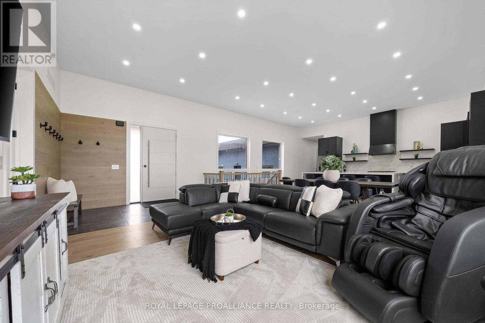 2528 County Rd 3, Prince Edward County, Ontario K0K 1L0 - Photo 8 - X12240297