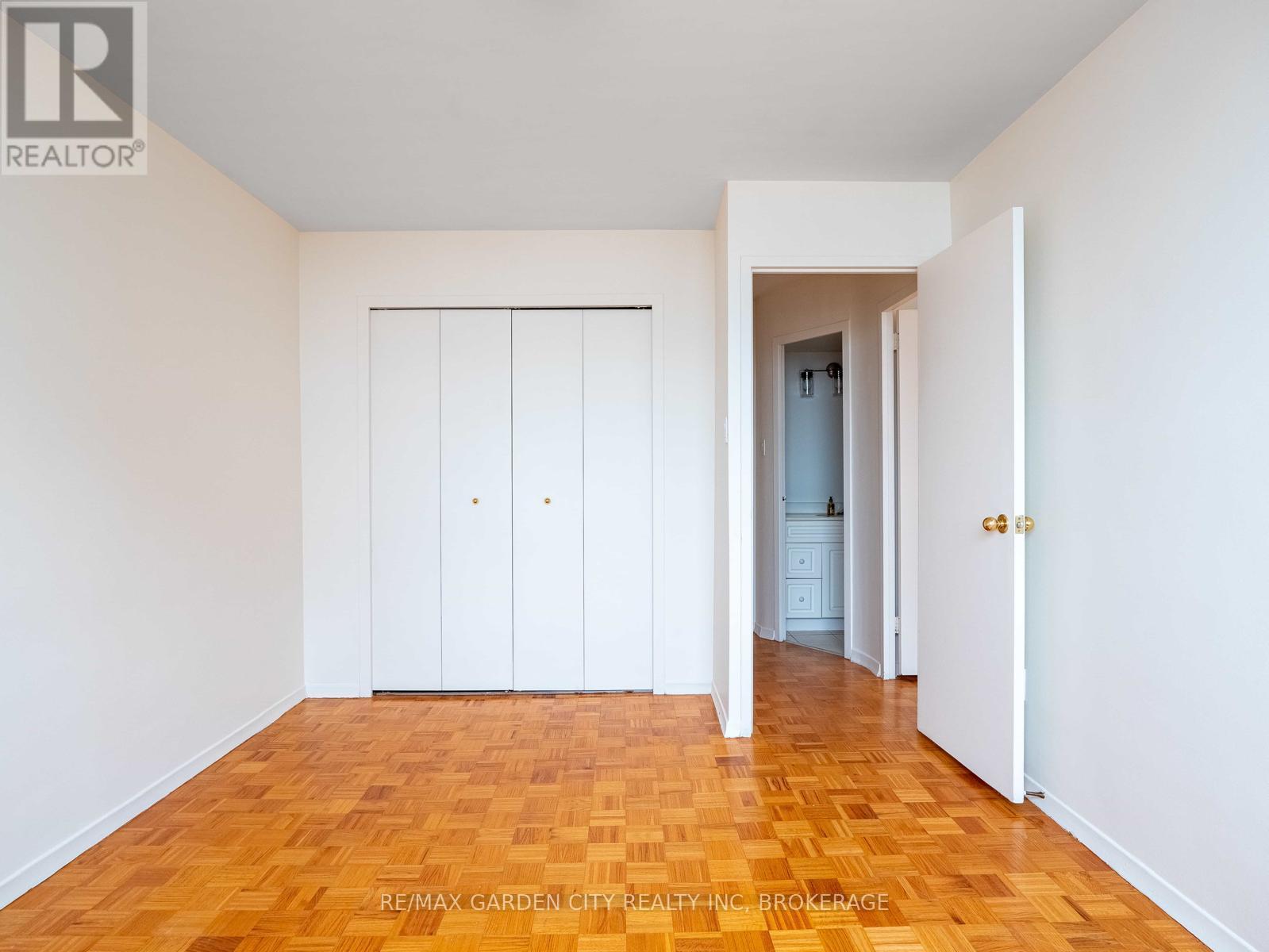 1002 - 35 Towering Heights Boulevard, St. Catharines (Glendale/glenridge), Ontario  L2T 3G8 - Photo 12 - X12239902