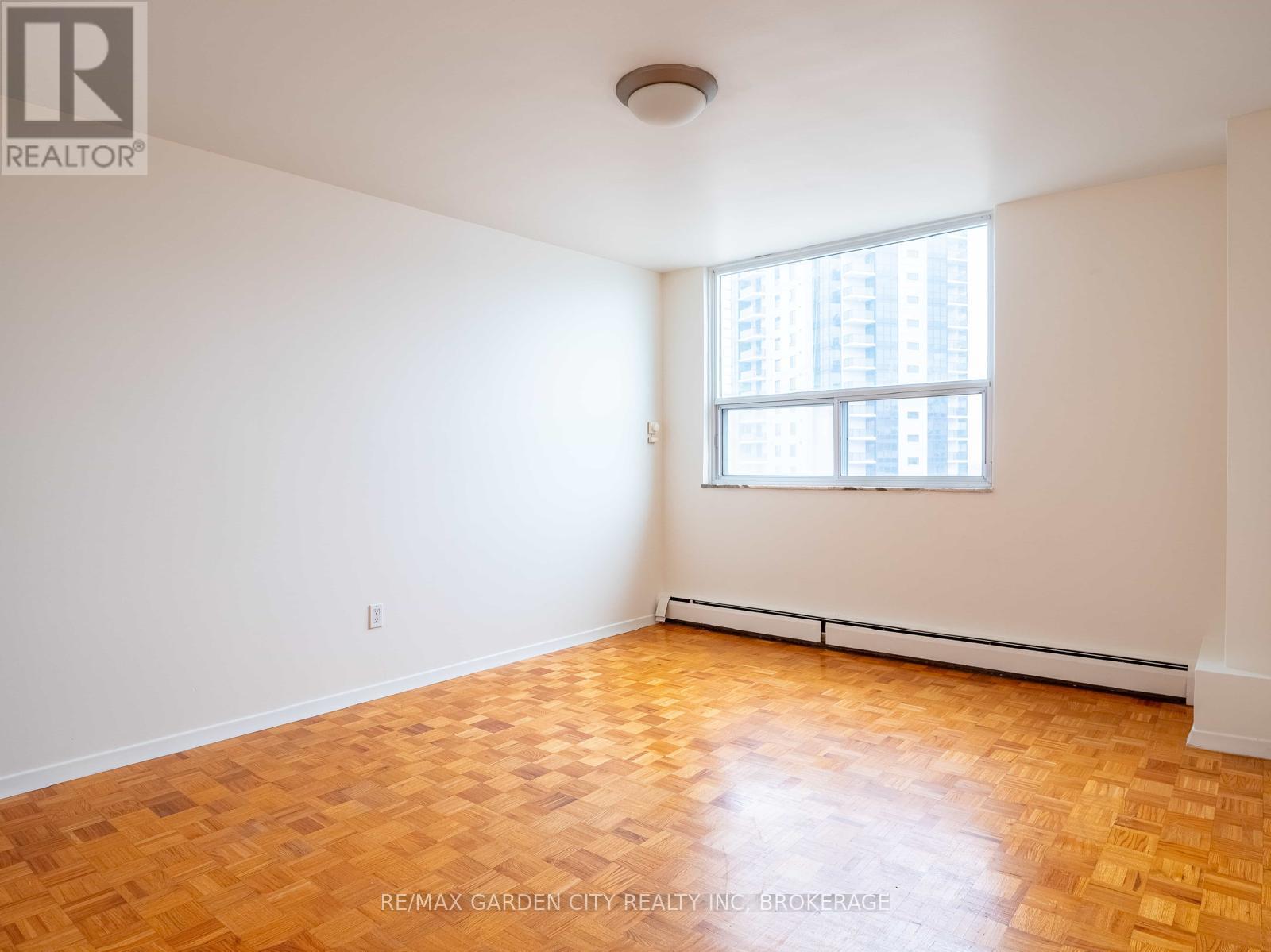 1002 - 35 Towering Heights Boulevard, St. Catharines, Ontario  L2T 3G8 - Photo 13 - X12239902