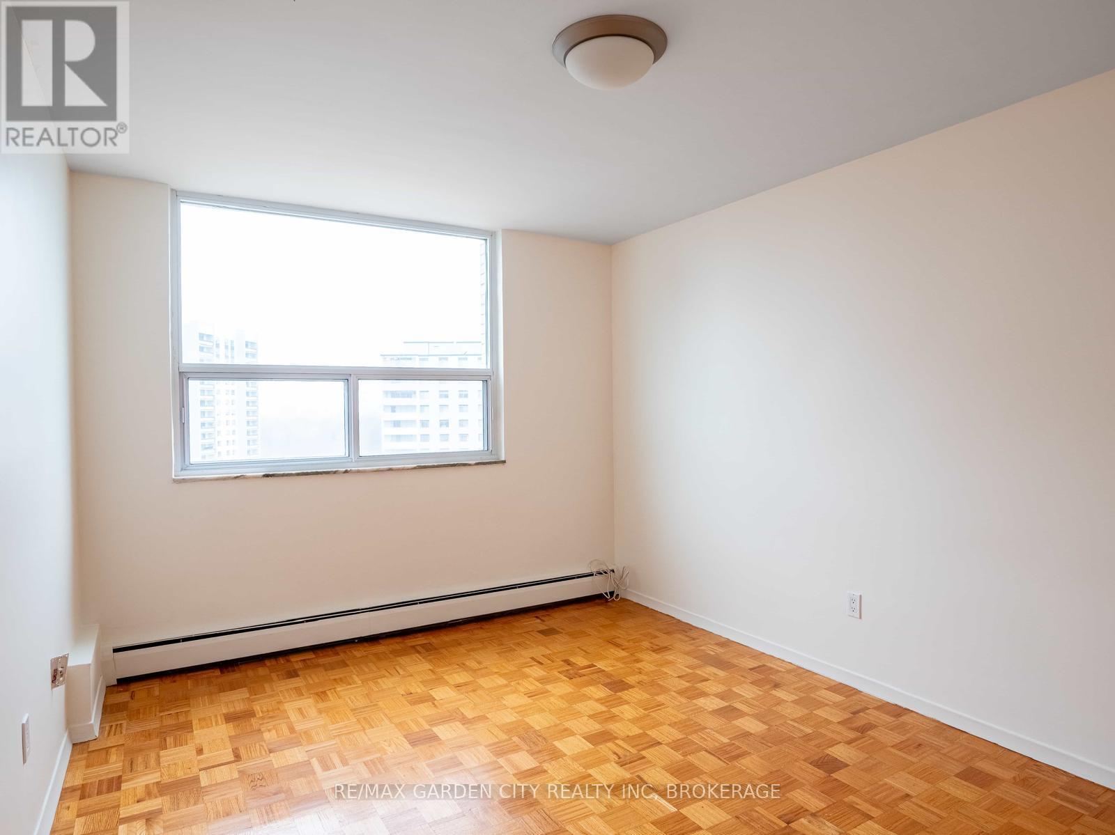 1002 - 35 Towering Heights Boulevard, St. Catharines (Glendale/glenridge), Ontario  L2T 3G8 - Photo 14 - X12239902