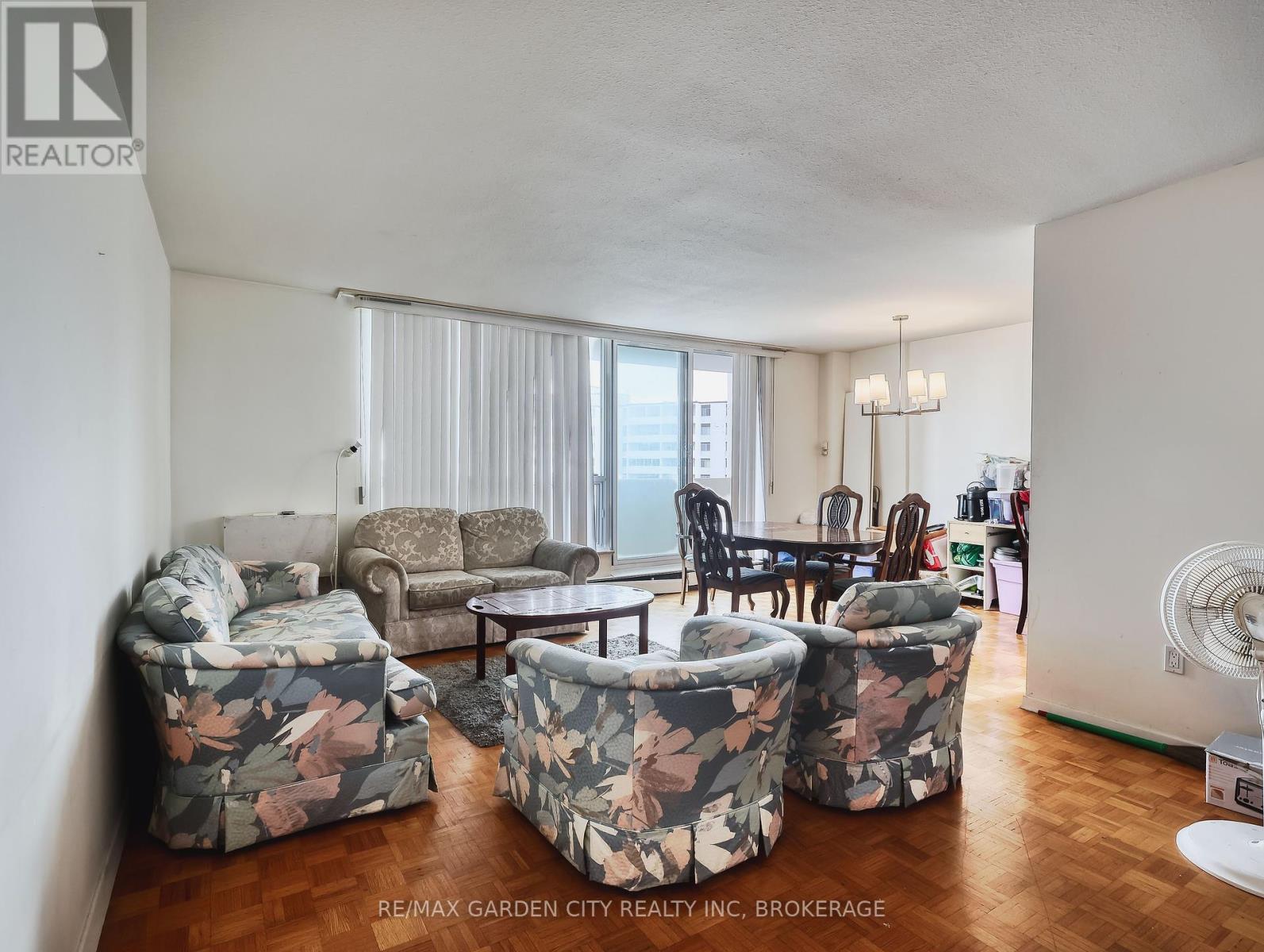 1002 - 35 Towering Heights Boulevard, St. Catharines (Glendale/glenridge), Ontario  L2T 3G8 - Photo 6 - X12239902
