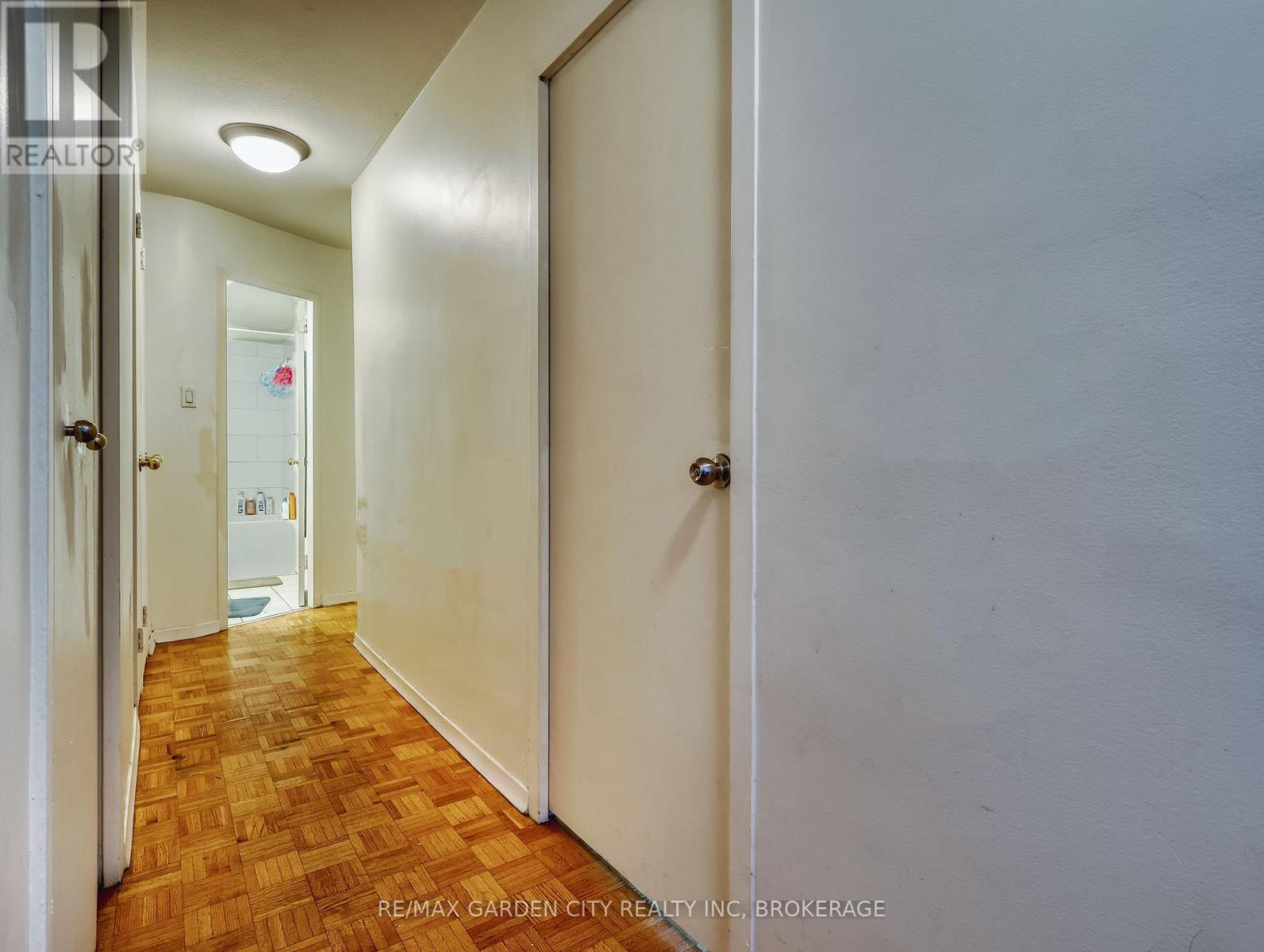 1002 - 35 Towering Heights Boulevard, St. Catharines (Glendale/glenridge), Ontario  L2T 3G8 - Photo 9 - X12239902