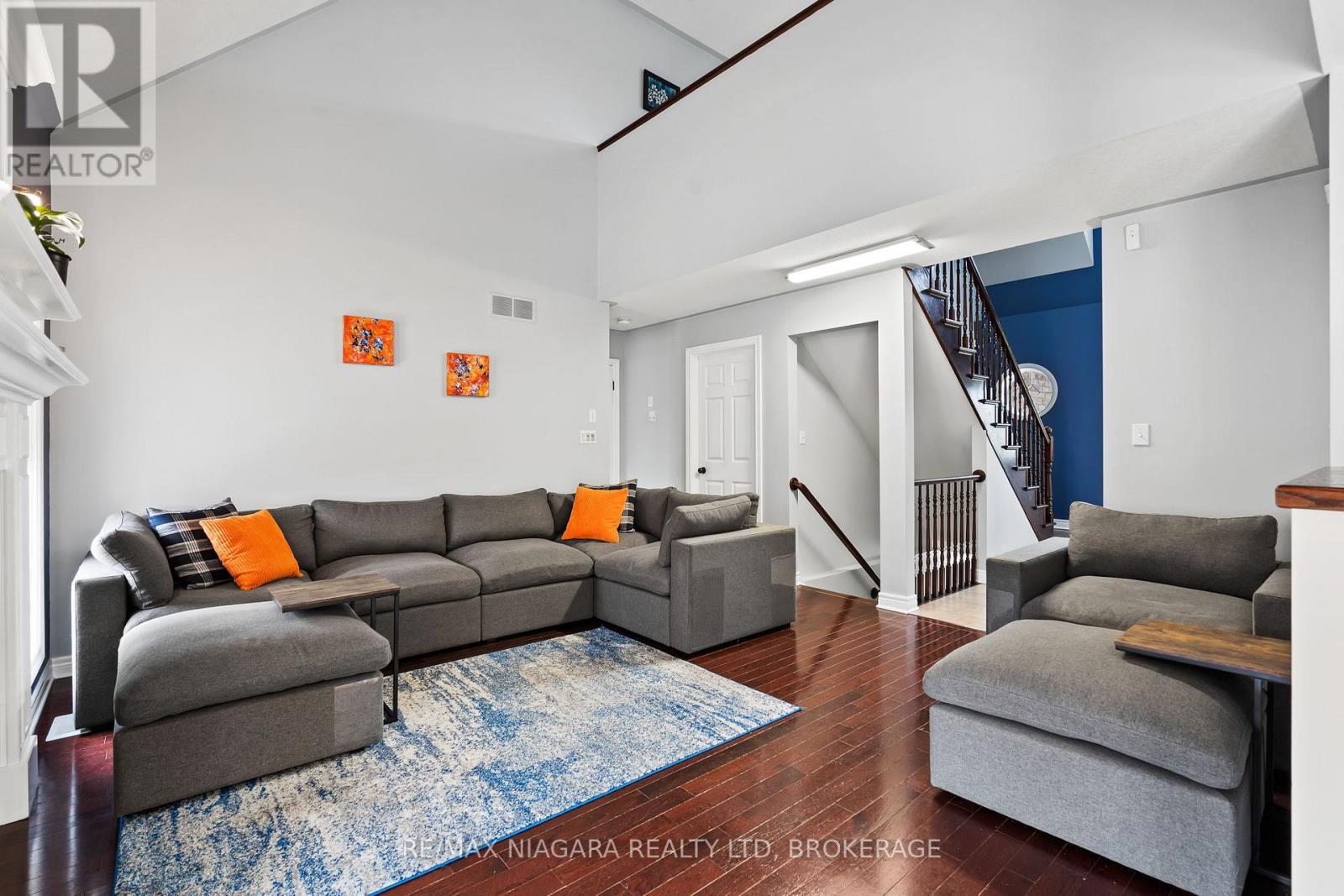 426 Barrington Court, Fort Erie, Ontario  L0S 1N0 - Photo 13 - X12240019