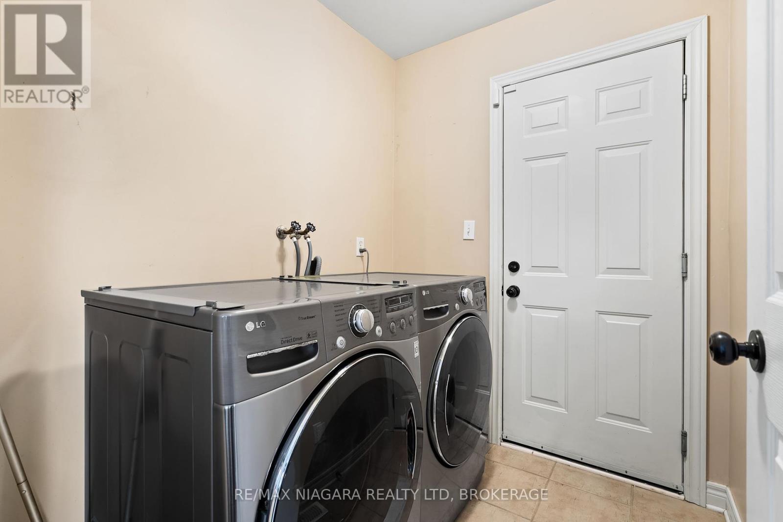 426 Barrington Court, Fort Erie, Ontario  L0S 1N0 - Photo 23 - X12240019