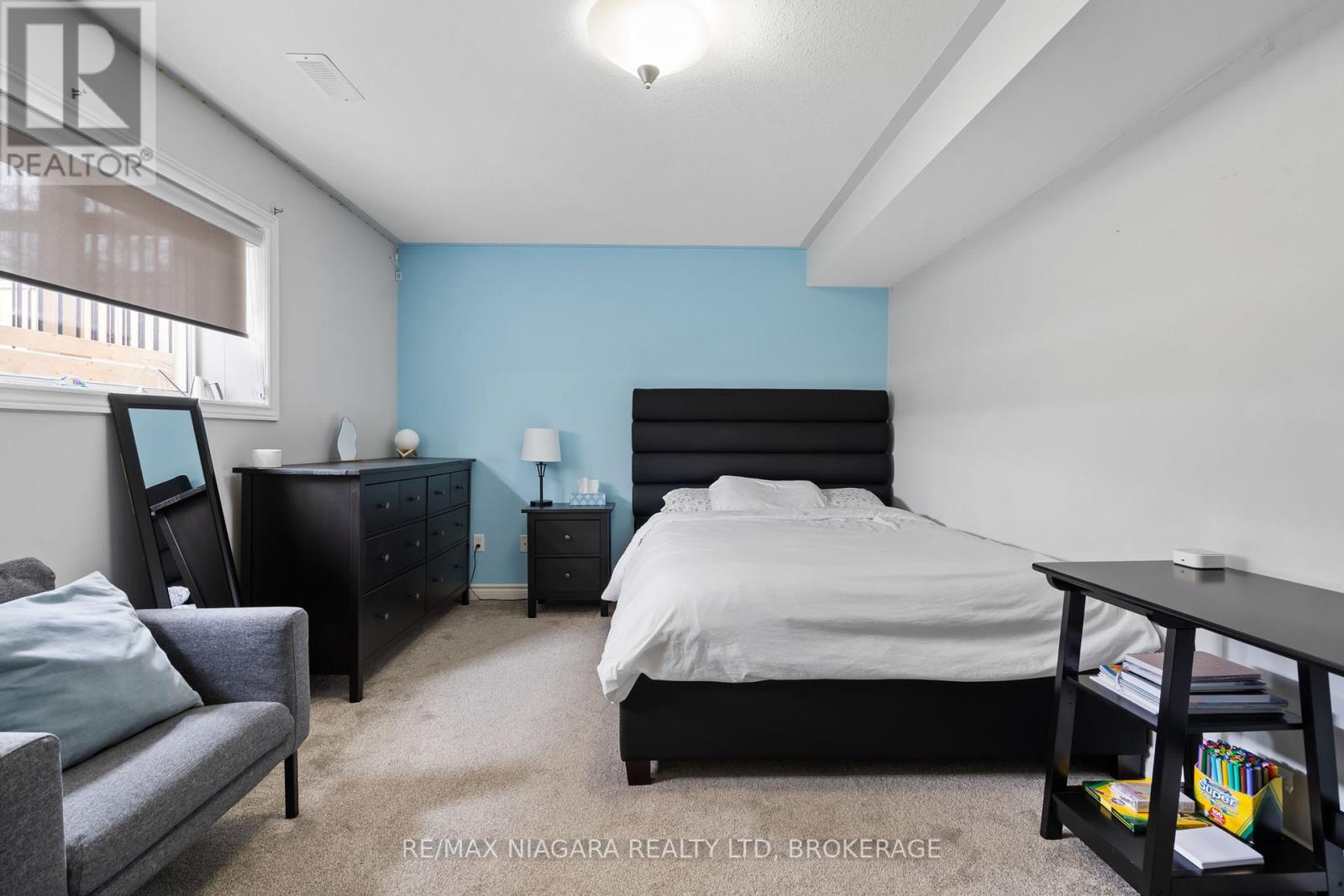 426 Barrington Court, Fort Erie, Ontario  L0S 1N0 - Photo 35 - X12240019