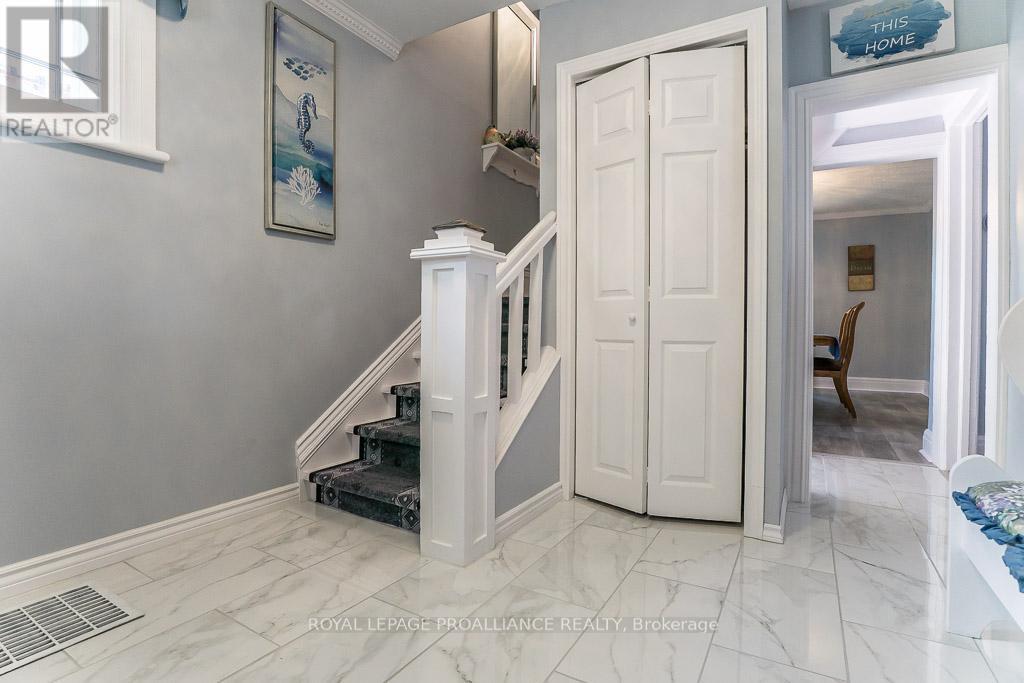 84 Murray Street, Brockville, Ontario  K6V 2X1 - Photo 10 - X12239810