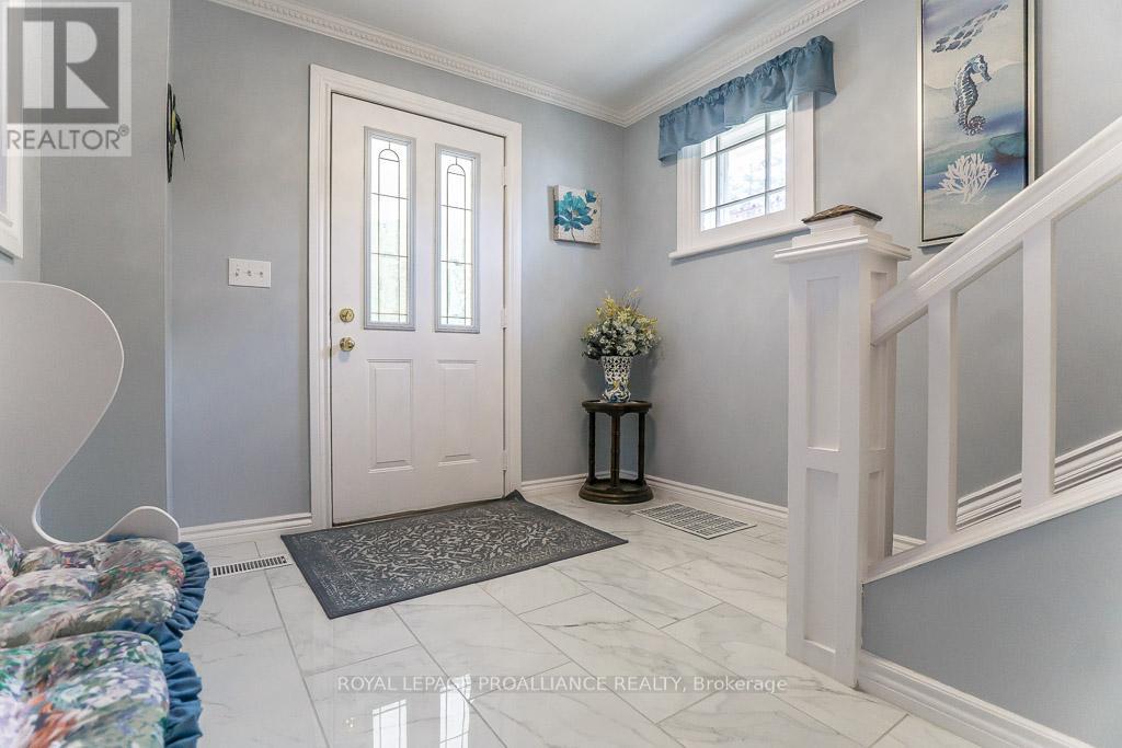 84 Murray Street, Brockville, Ontario  K6V 2X1 - Photo 11 - X12239810