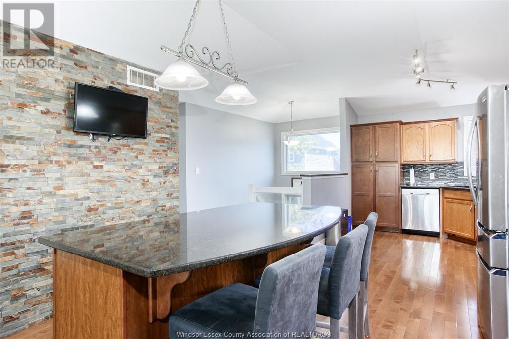 726 Helena Crescent, Belle River, Ontario  N0R 1A0 - Photo 9 - 25015904