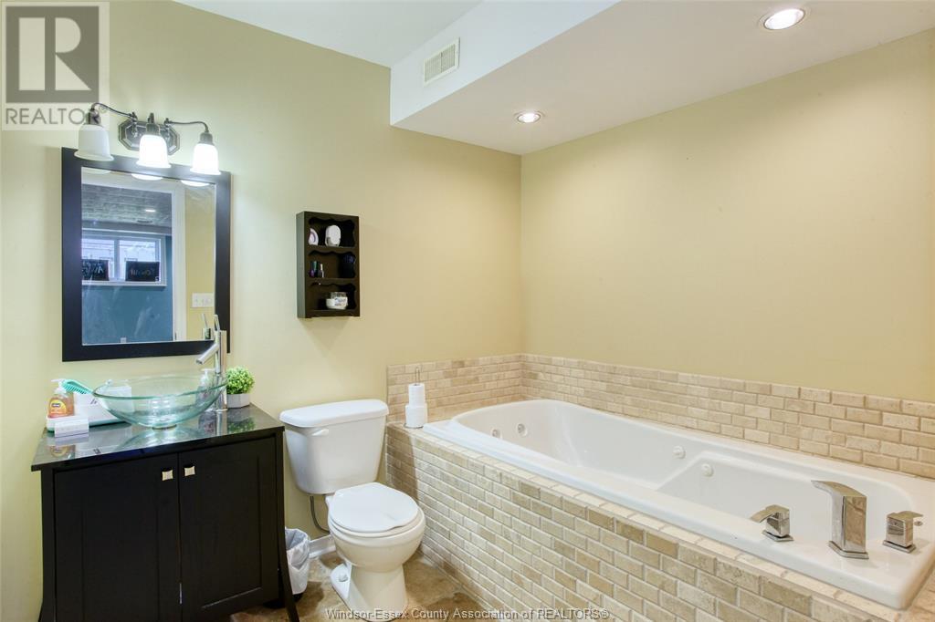 726 Helena Crescent, Belle River, Ontario  N0R 1A0 - Photo 33 - 25015904