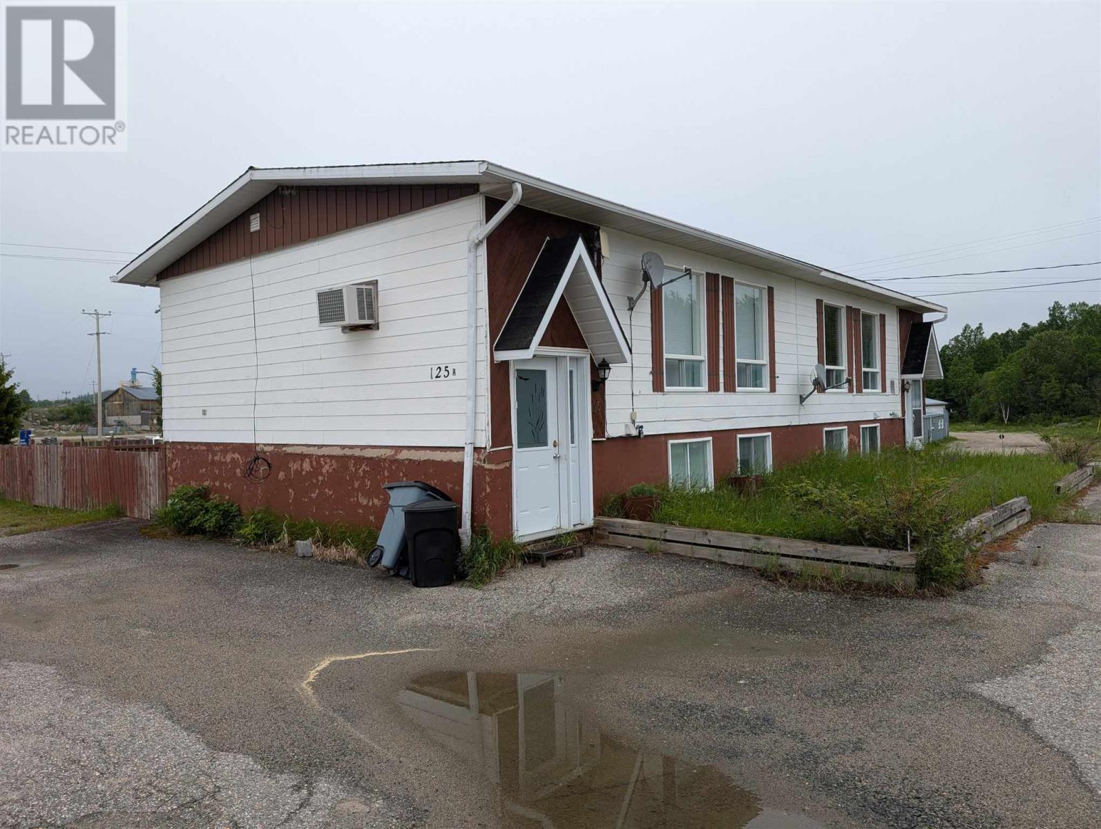 125 Chemin Industriel, Dubreuilville, Ontario  P0S 1B0 - Photo 2 - SM251641