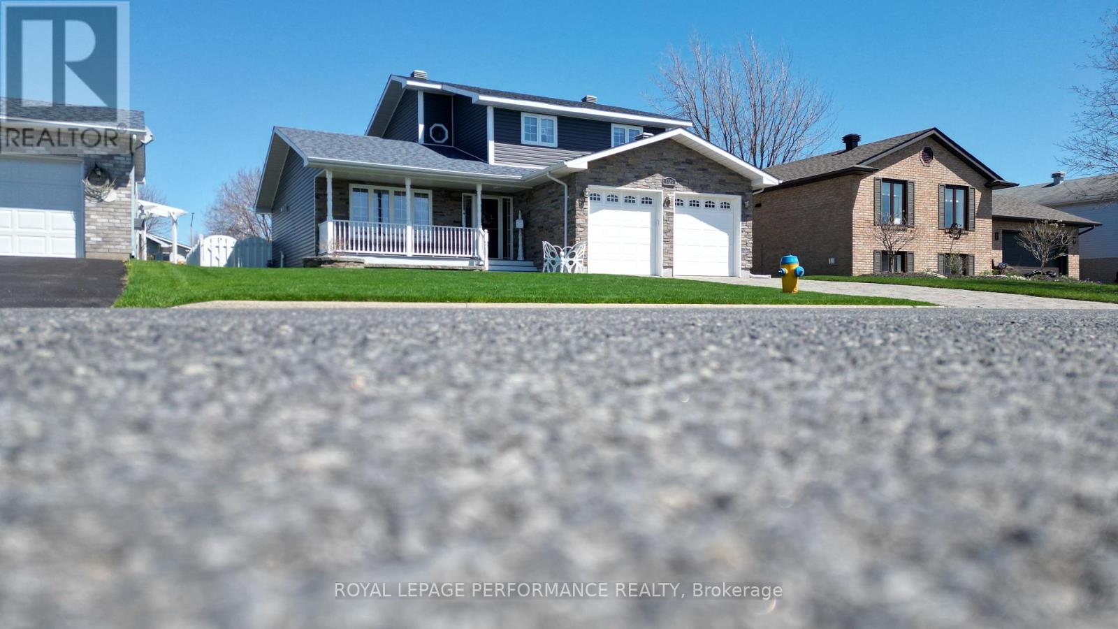 Property at 1729 MACINTYRE AVENUE image 4