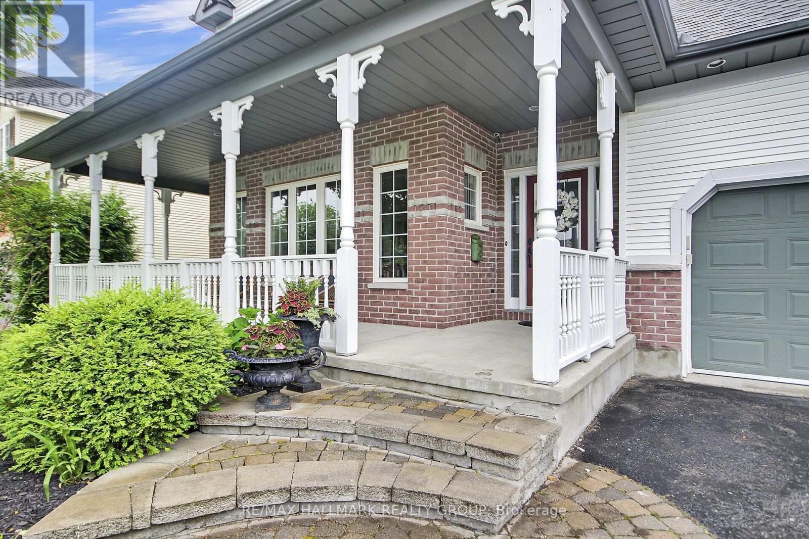 Property at 31 KYLE AVENUE image 3