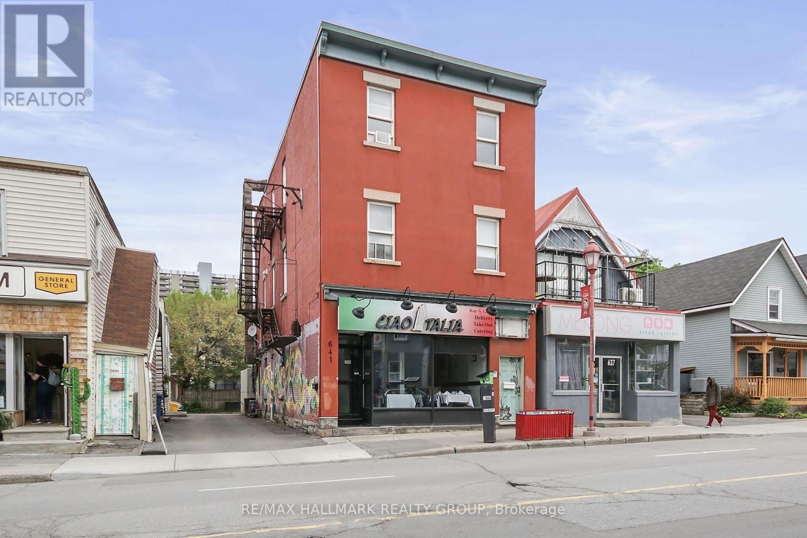 641 Somerset Street W, Ottawa, Ontario  K1R 5K3 - Photo 2 - X12240058
