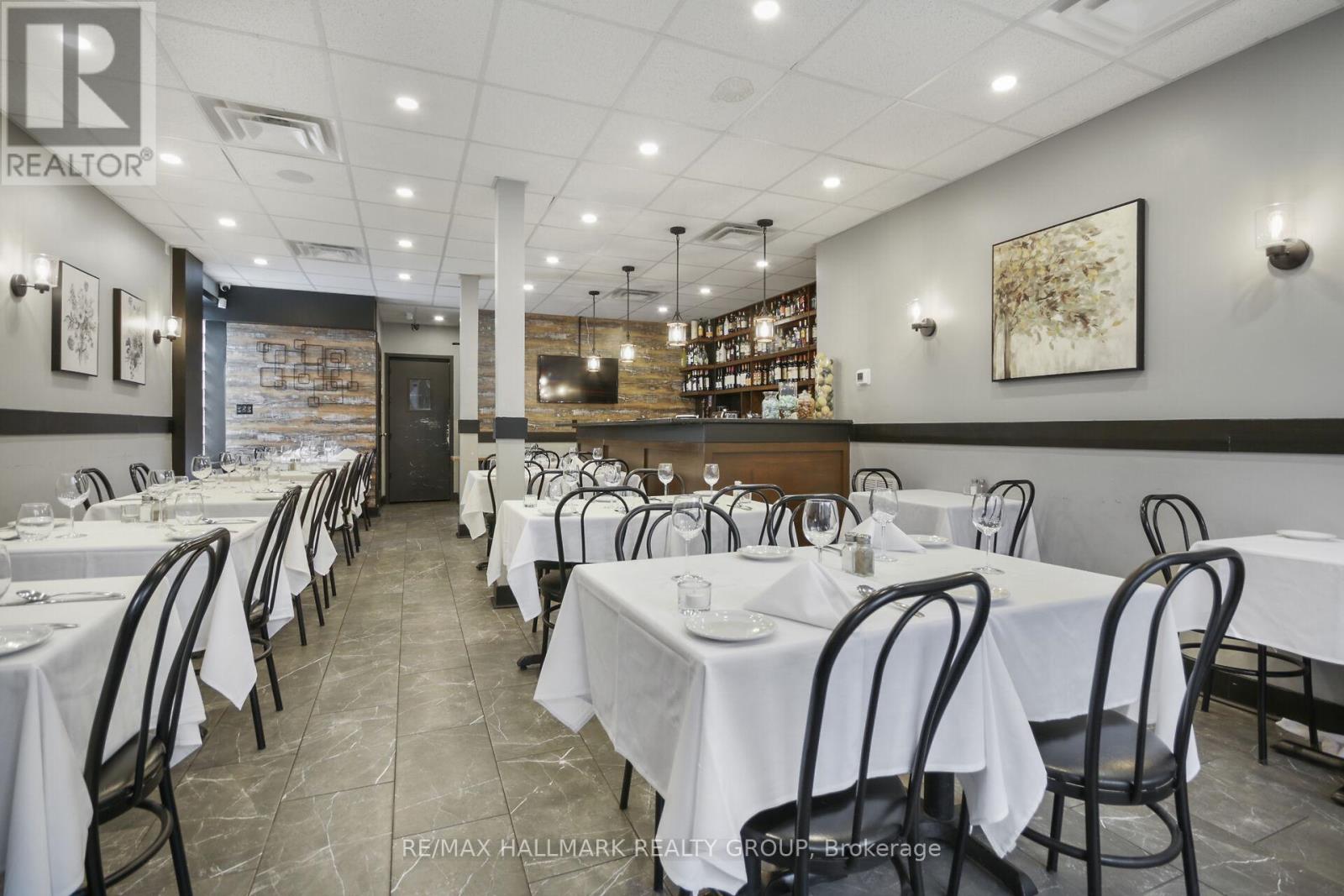 641 Somerset Street W, Ottawa, Ontario  K1R 5K3 - Photo 7 - X12240058