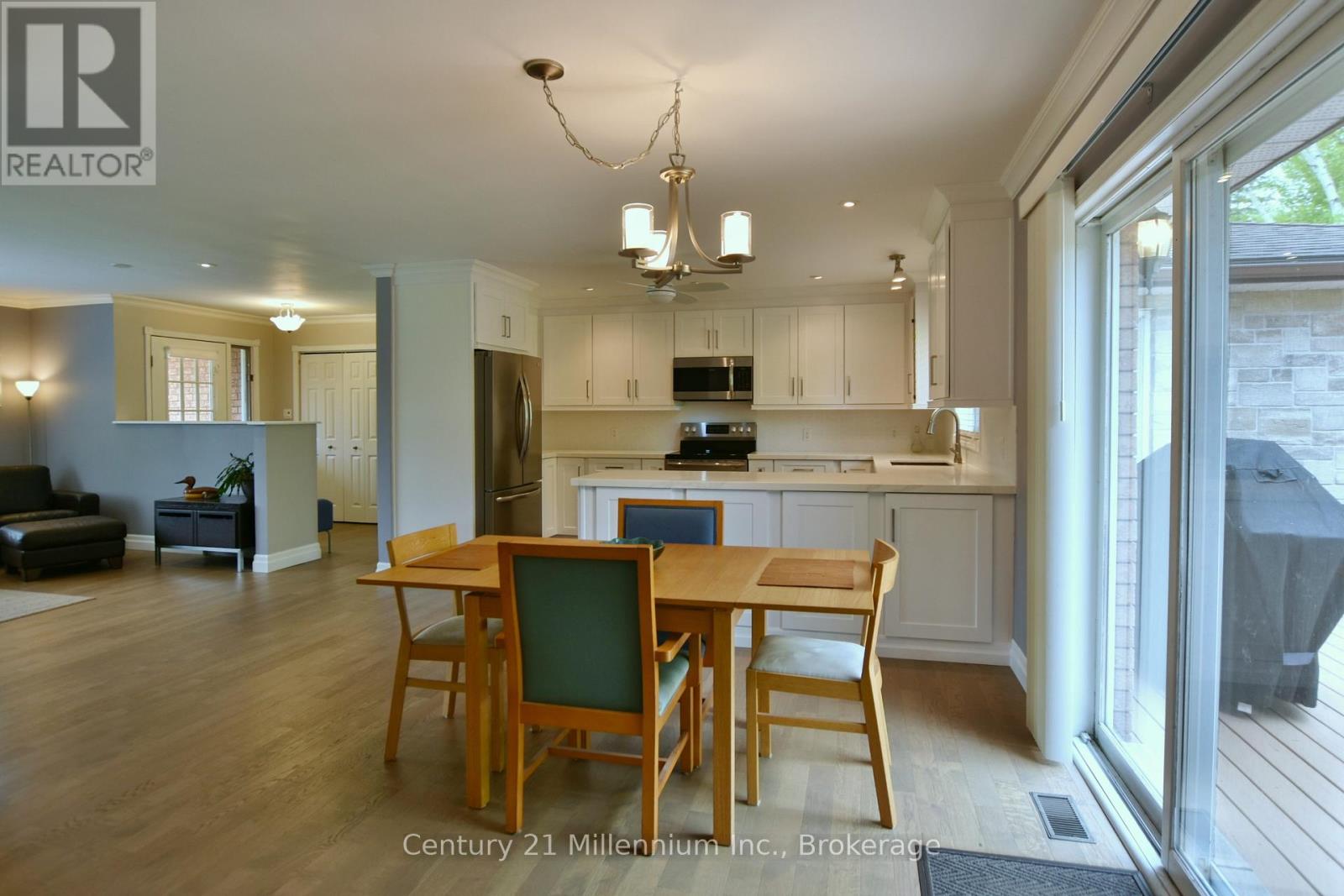 48 Indianola Crescent, Wasaga Beach, Ontario  L9Z 2W3 - Photo 20 - S12239889