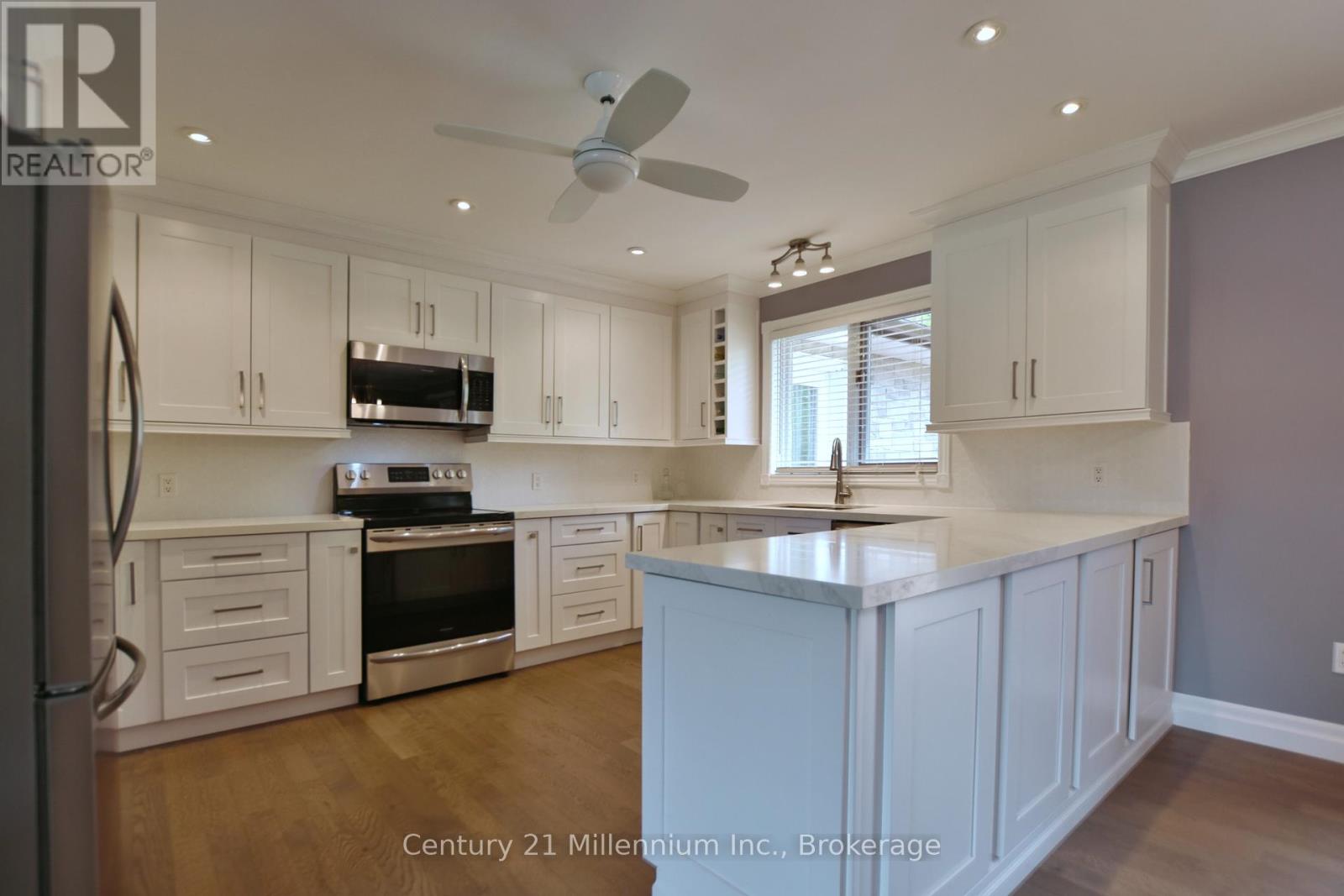 48 Indianola Crescent, Wasaga Beach, Ontario  L9Z 2W3 - Photo 22 - S12239889