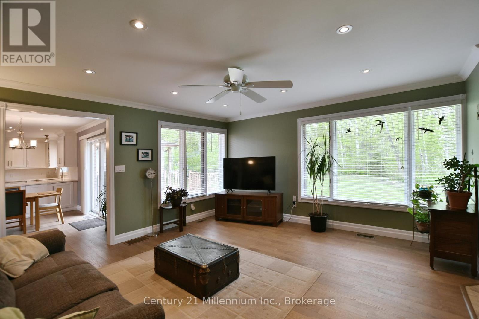 48 Indianola Crescent, Wasaga Beach, Ontario  L9Z 2W3 - Photo 26 - S12239889