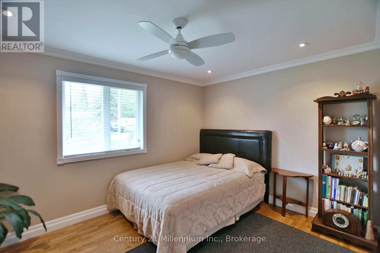 48 Indianola Crescent, Wasaga Beach, Ontario  L9Z 2W3 - Photo 39 - S12239889