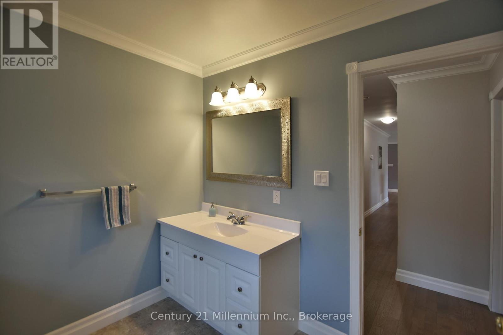 48 Indianola Crescent, Wasaga Beach, Ontario  L9Z 2W3 - Photo 42 - S12239889
