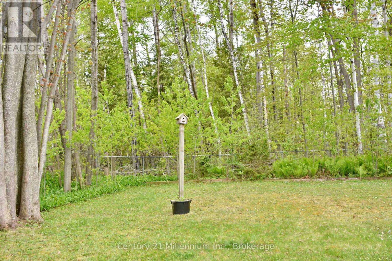 48 Indianola Crescent, Wasaga Beach, Ontario  L9Z 2W3 - Photo 9 - S12239889