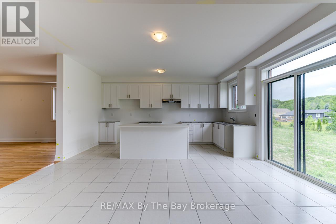 12 Misty Ridge Road, Wasaga Beach, Ontario  L9Z 0R8 - Photo 17 - S12240315