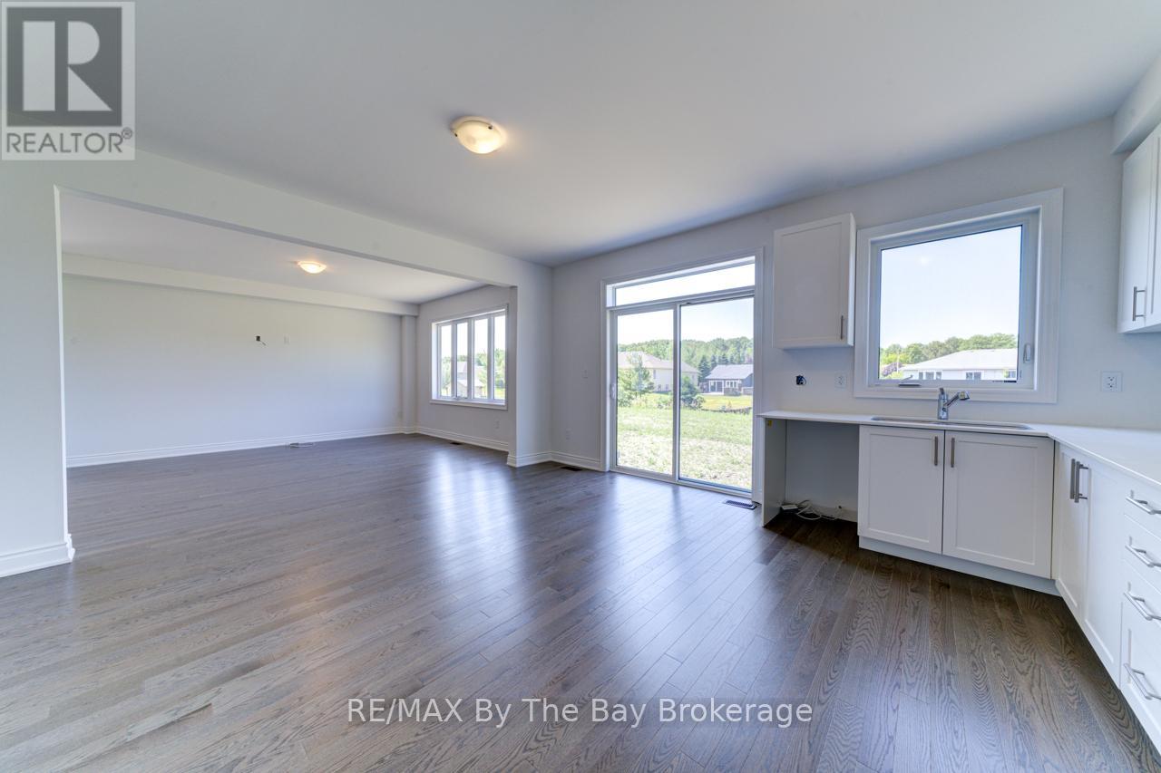 16 Misty Ridge Road, Wasaga Beach, Ontario  L9Z 0R8 - Photo 18 - S12240331