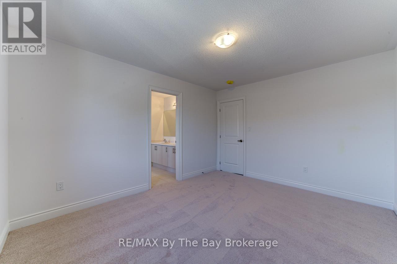 16 Misty Ridge Road, Wasaga Beach, Ontario  L9Z 0R8 - Photo 28 - S12240331