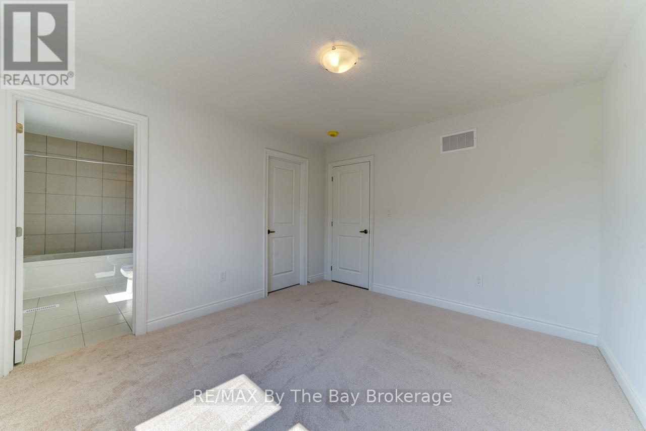 16 Misty Ridge Road, Wasaga Beach, Ontario  L9Z 0R8 - Photo 29 - S12240331