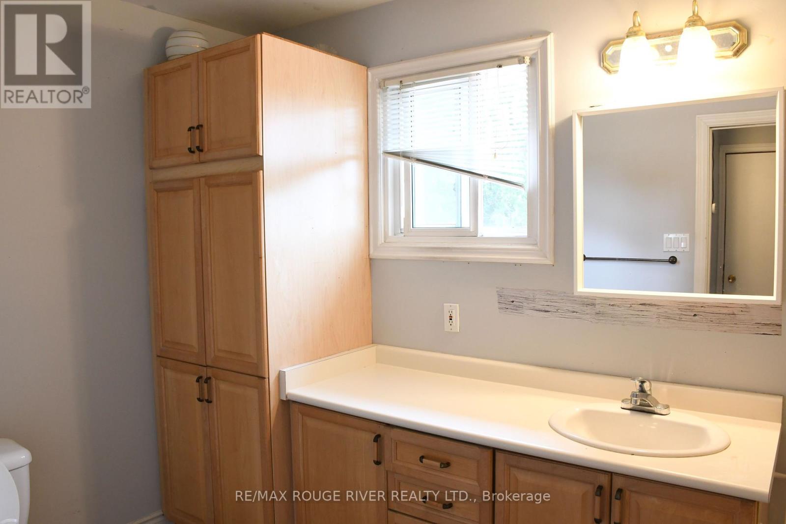 604 Kent Street, Whitby, Ontario  L1N 4Y9 - Photo 22 - E12239448