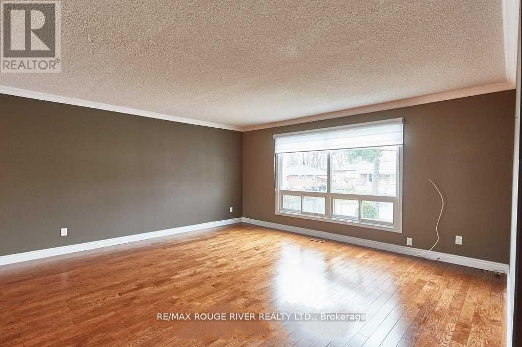 604 Kent Street, Whitby, Ontario  L1N 4Y9 - Photo 9 - E12239448