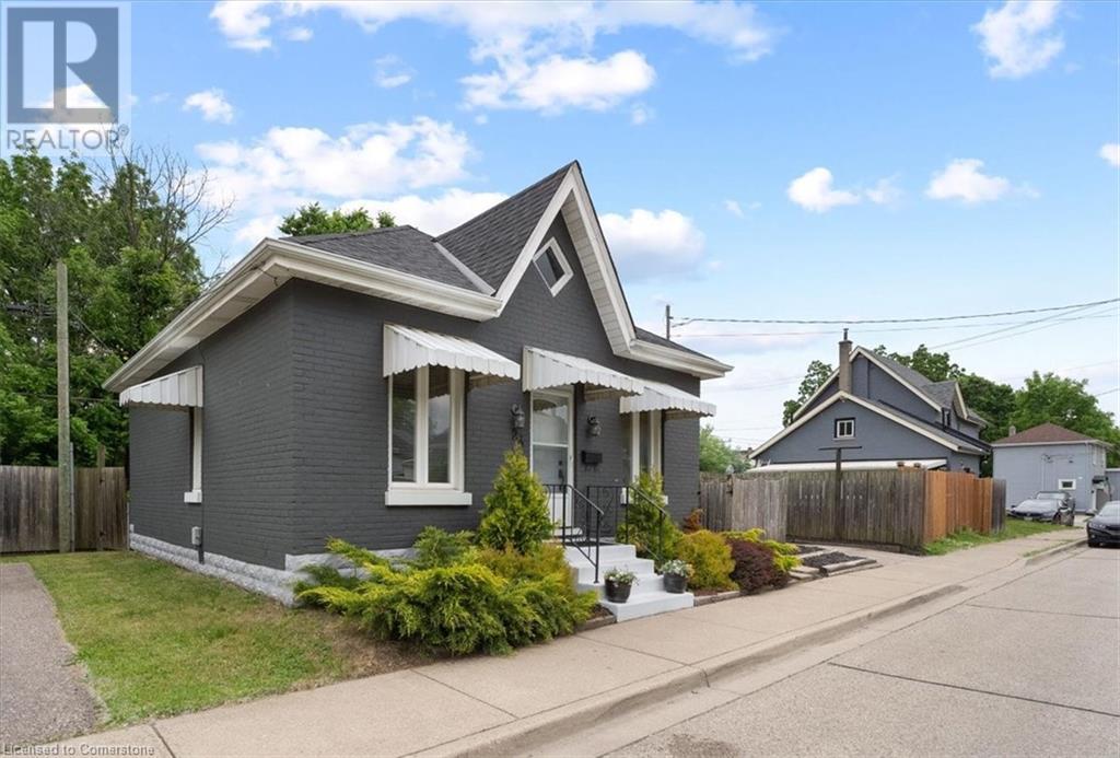 Property at 24 ROSE Avenue image 3