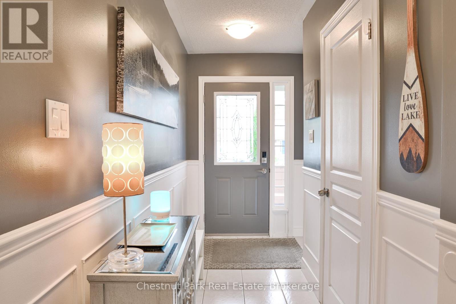 180 Pine Street, Gravenhurst, Ontario  P1P 1B1 - Photo 8 - X12240307