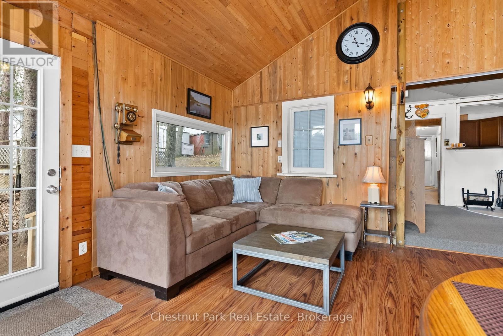 1038 Fitchett Lane, Gravenhurst, Ontario  P1P 1R3 - Photo 10 - X12240526