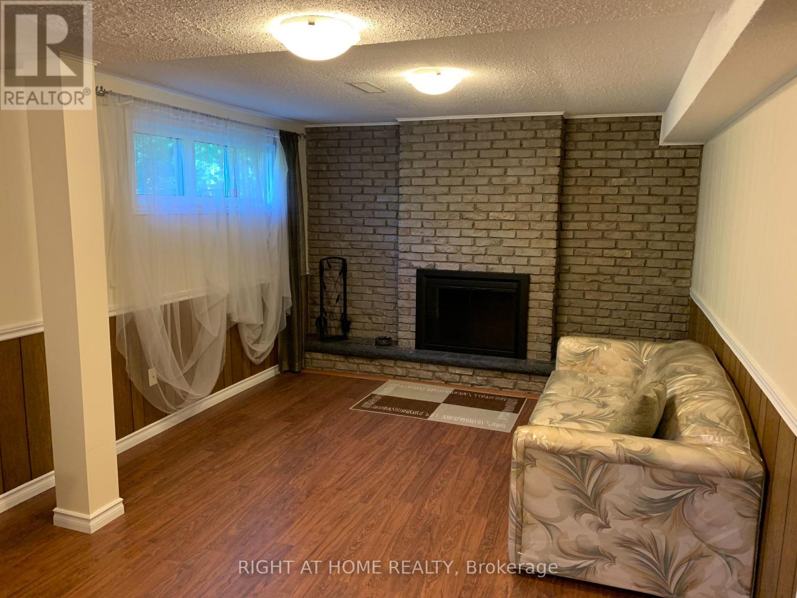 66 Dewlane Drive, Toronto, Ontario  M2R 2P8 - Photo 16 - C12239750