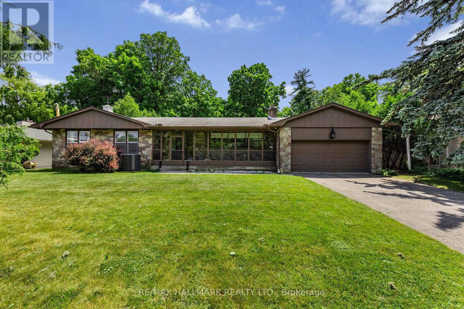 Property at 73 FOREST GROVE DRIVE image 1